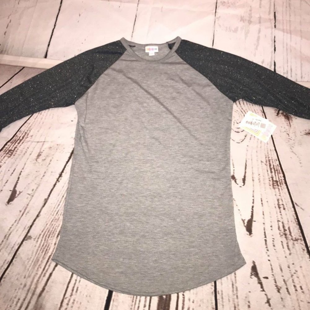 NWT Small Lularoe Randy Top in Gray with Black Spa